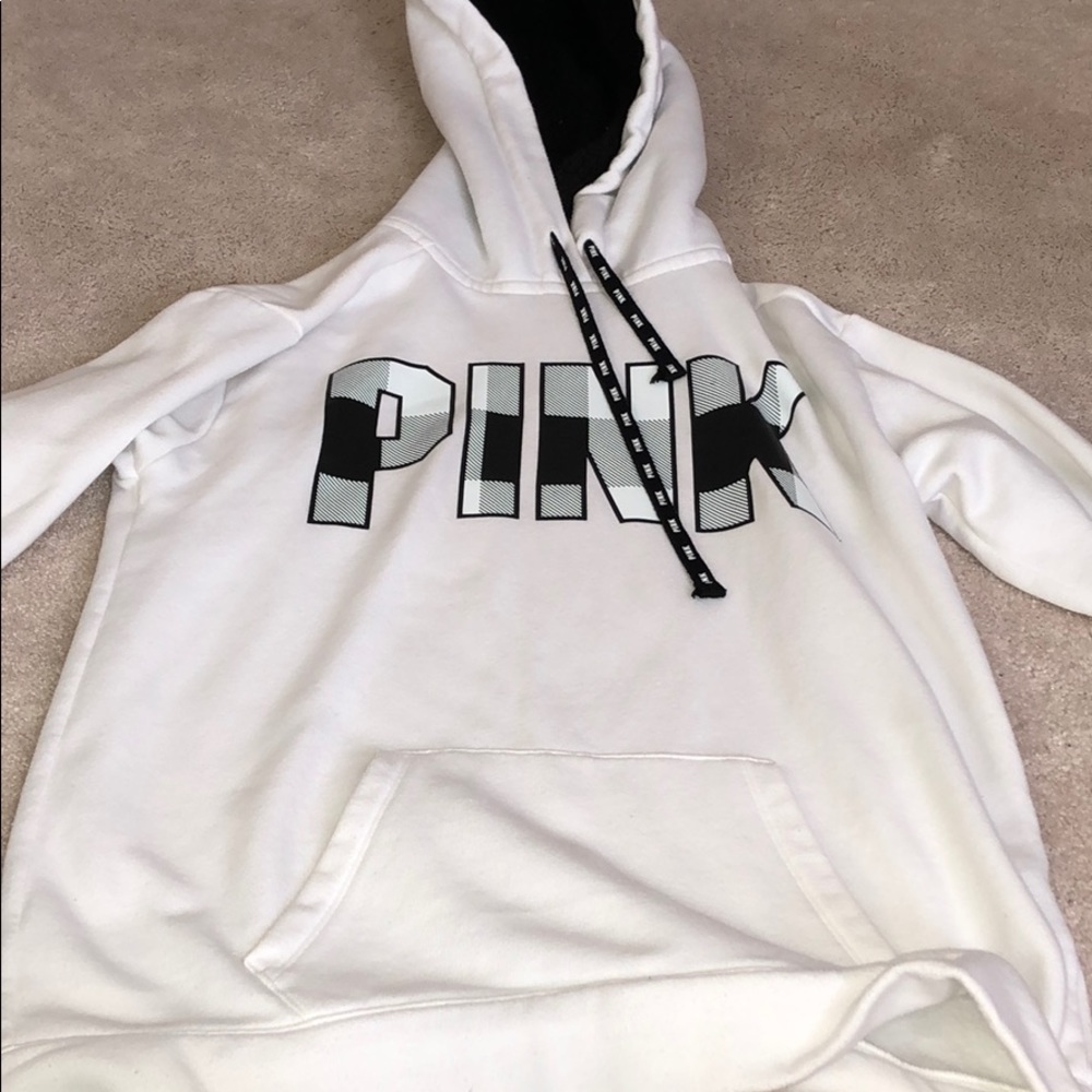 vs pink sweatshirt super warm size XS but fits M